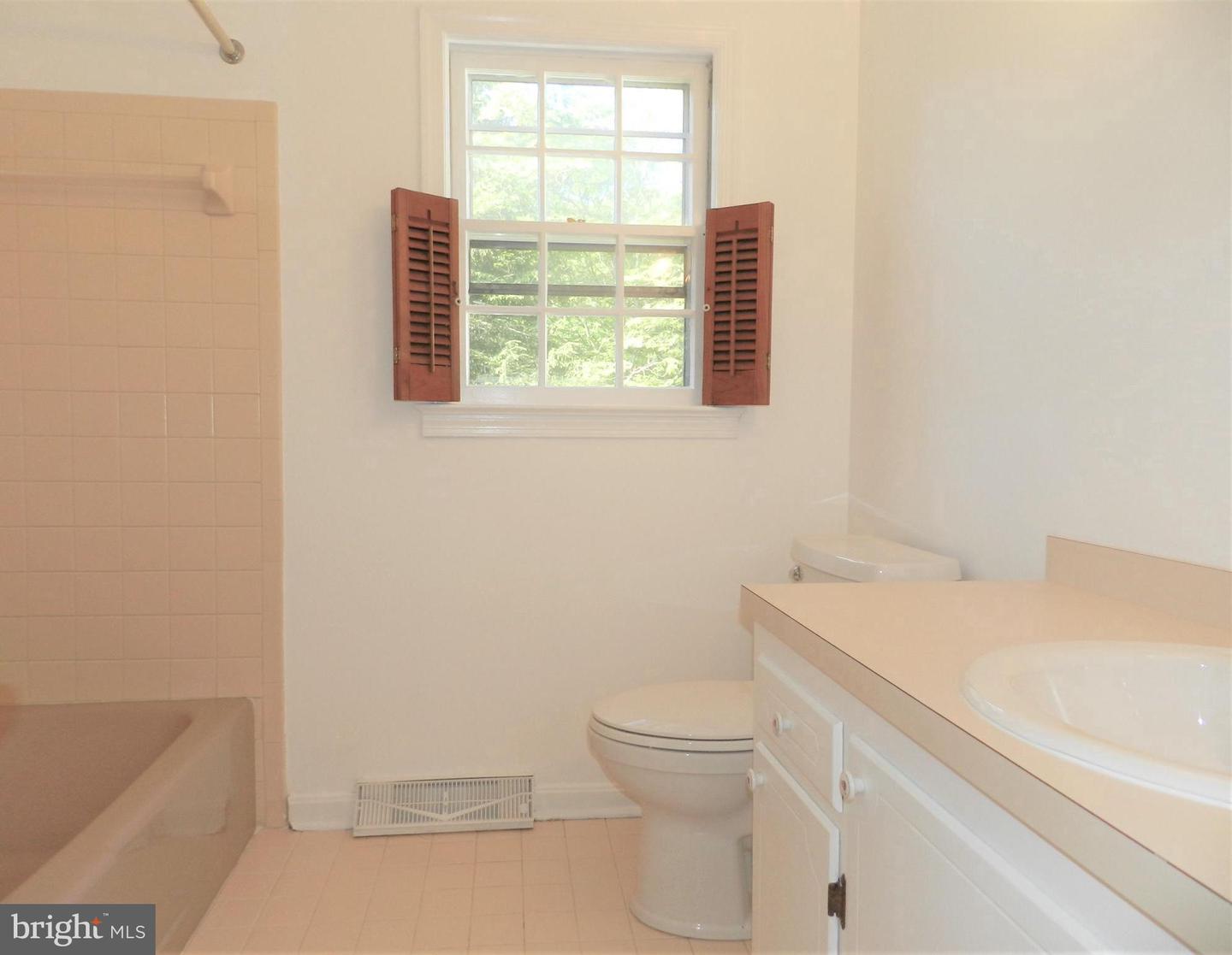 108 Wilderness Ln Property Photo 14