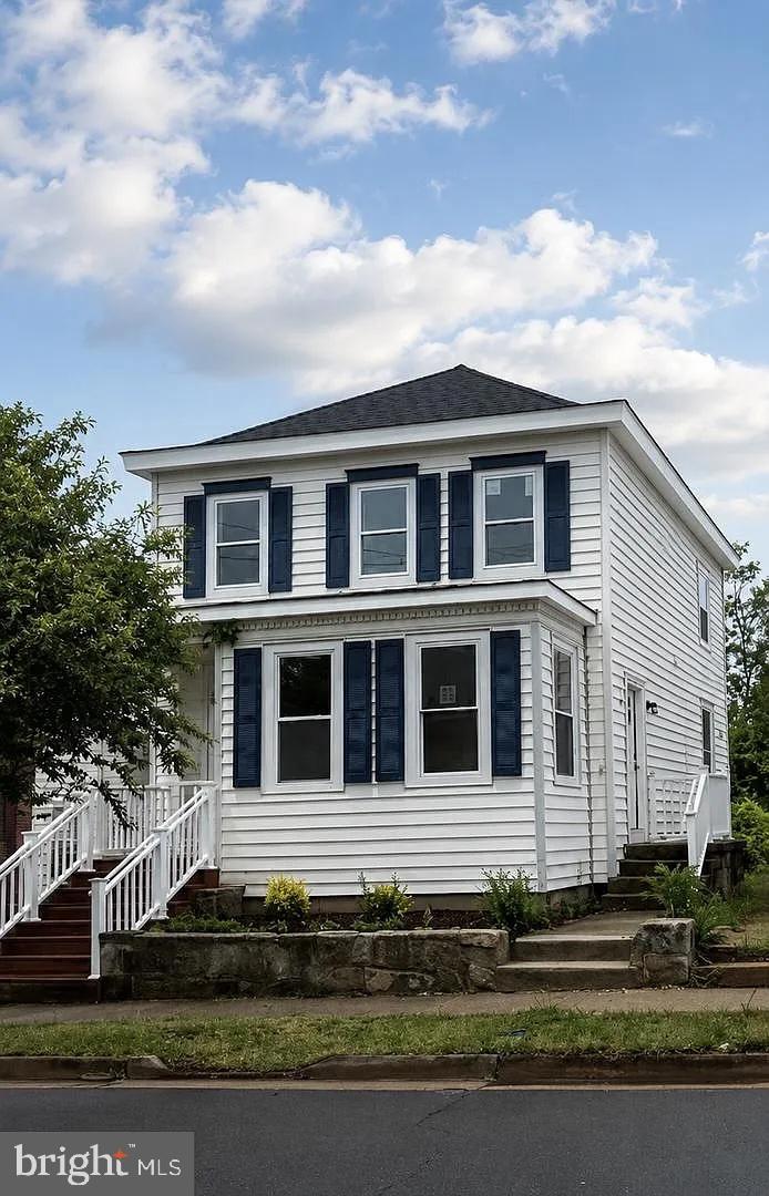 822 LAFAYETTE BLVD Property Photo 1