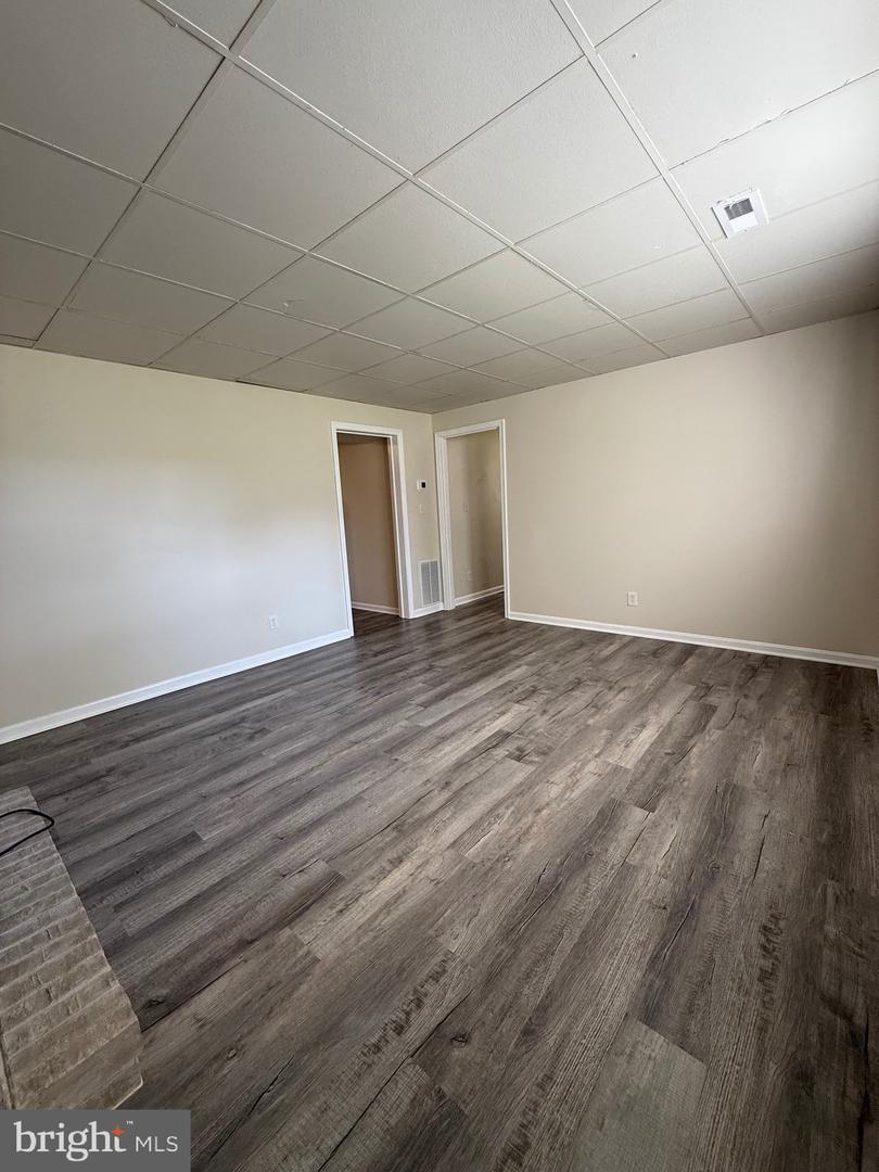 1212 Payne St #b- Lower Unit Property Photo 3