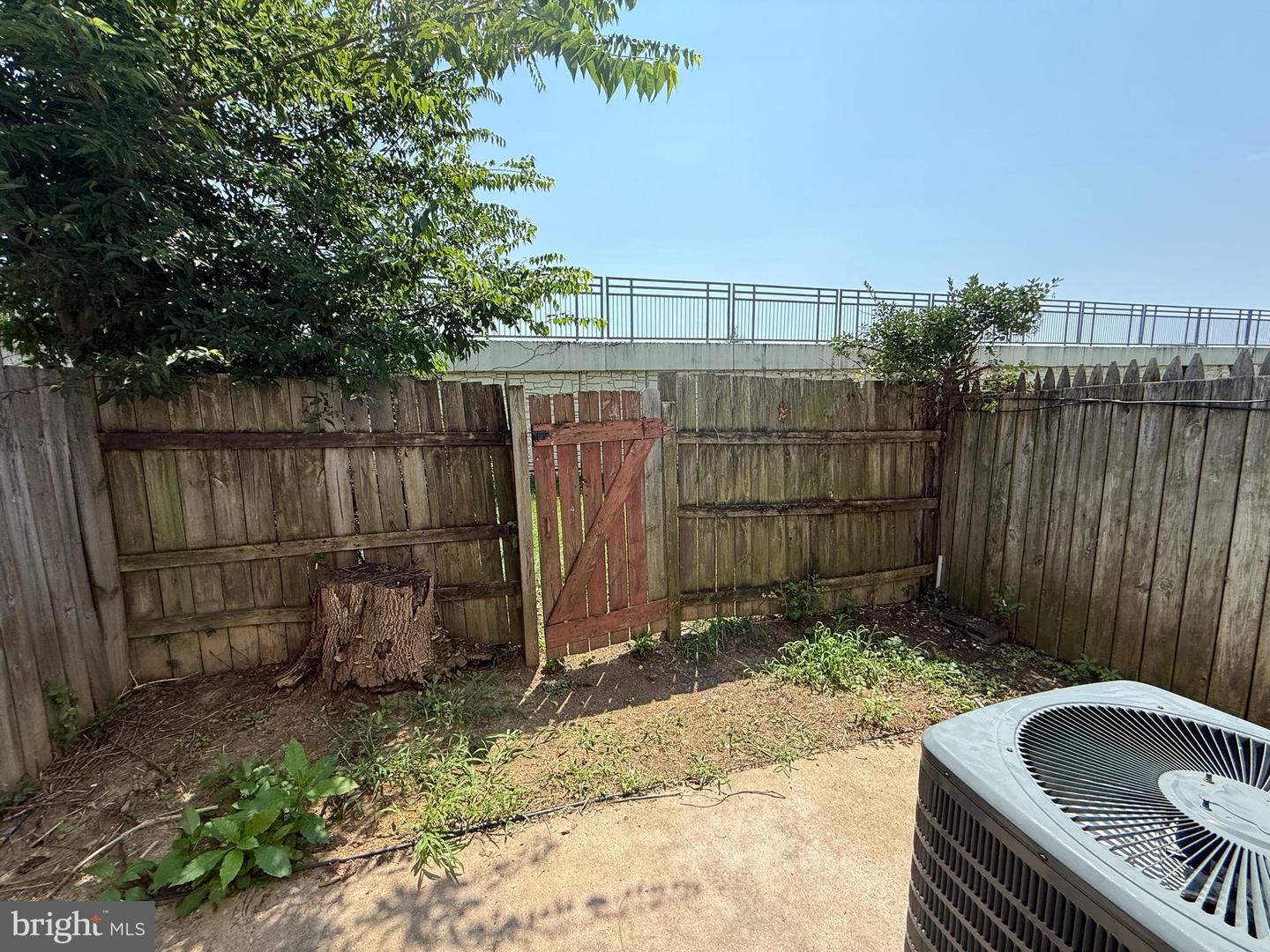 110 Hughey Ct Property Photo 23