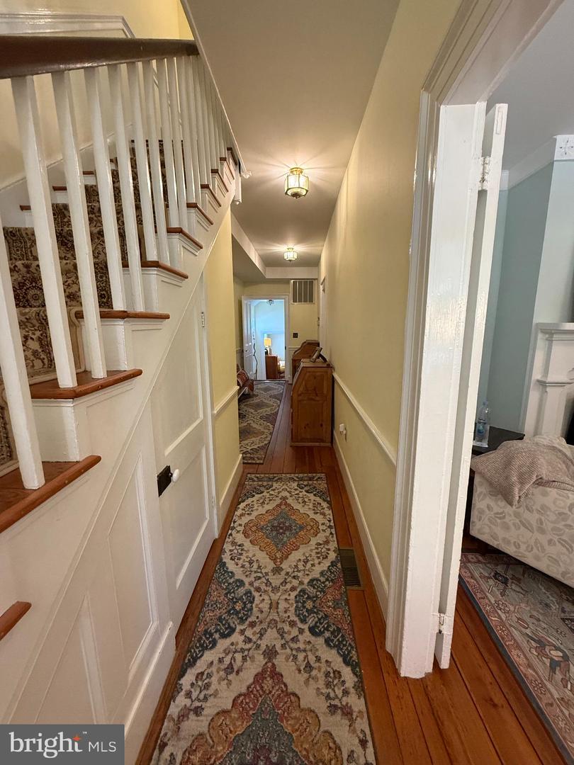 1102 Prince Edward St Property Photo 4