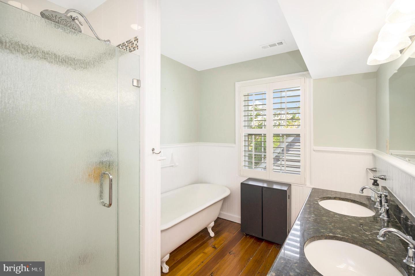1102 Prince Edward St Property Photo 16
