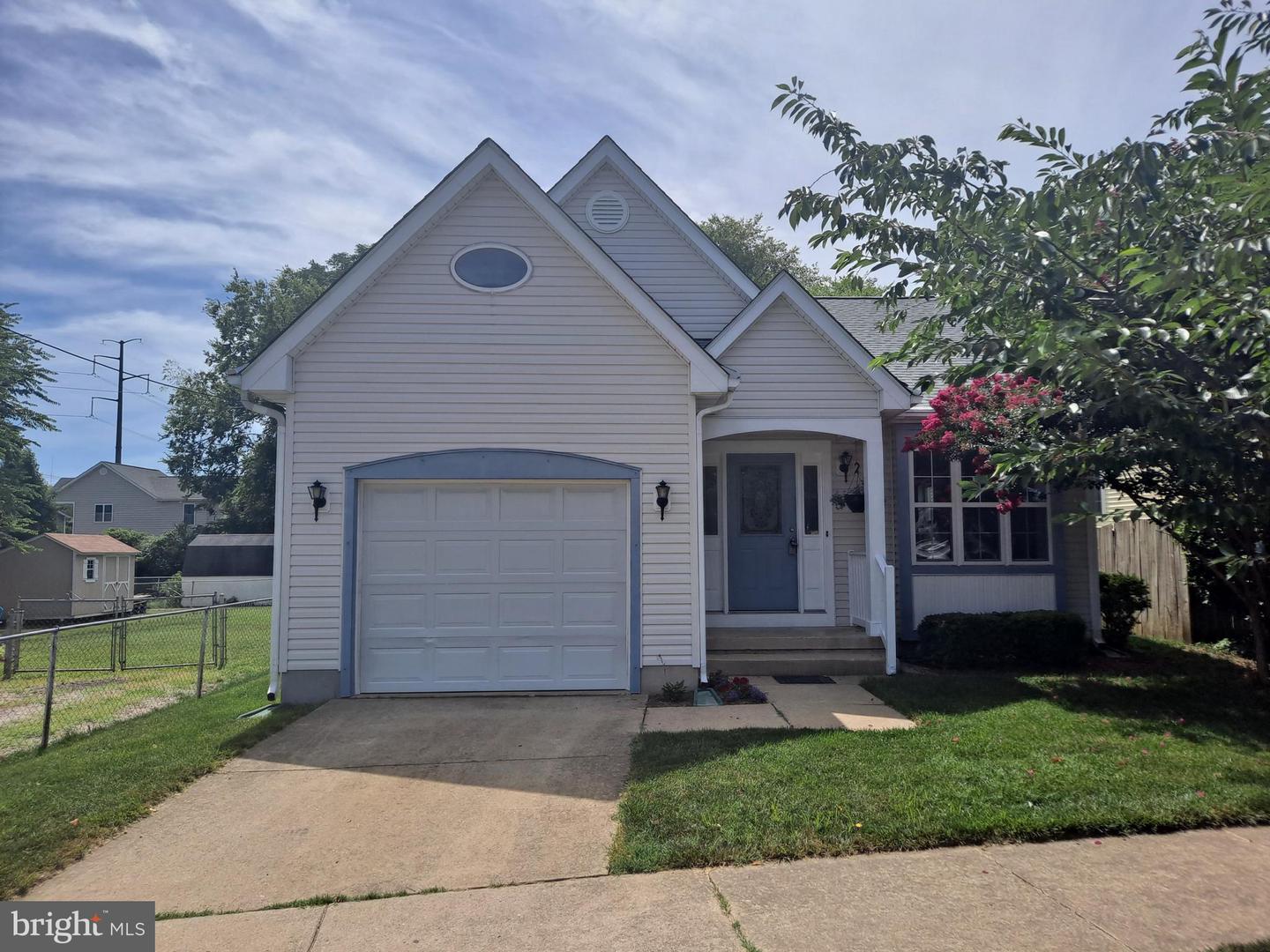 210 AMARET ST Property Photo 1