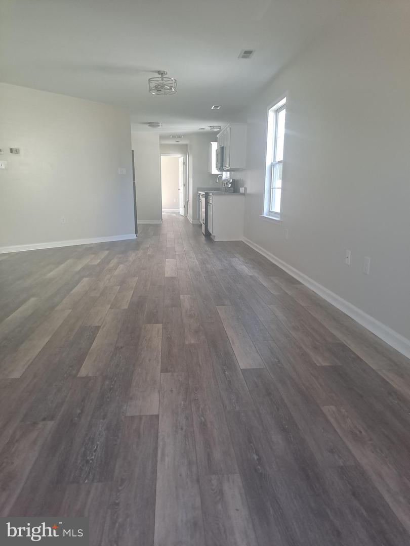 210 Amaret St Property Photo 10