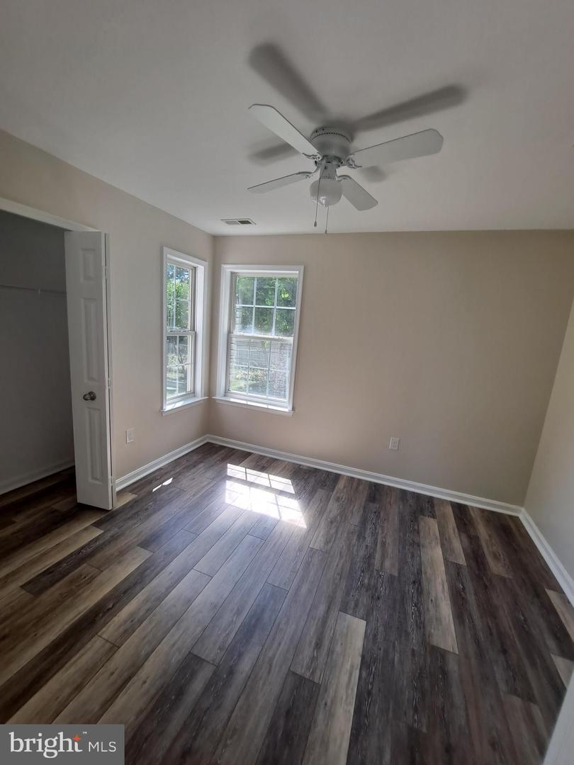 210 Amaret St Property Photo 14