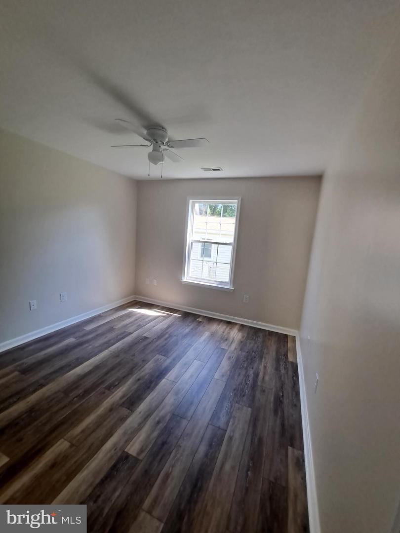210 Amaret St Property Photo 15