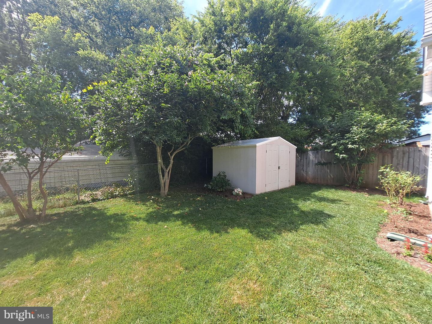 210 Amaret St Property Photo 26