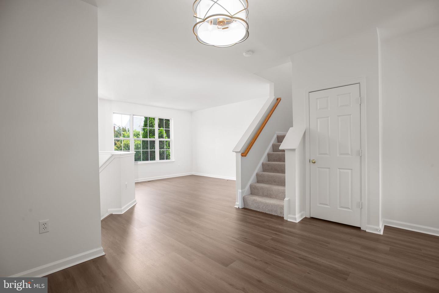 1108 Hampton St Property Photo 3