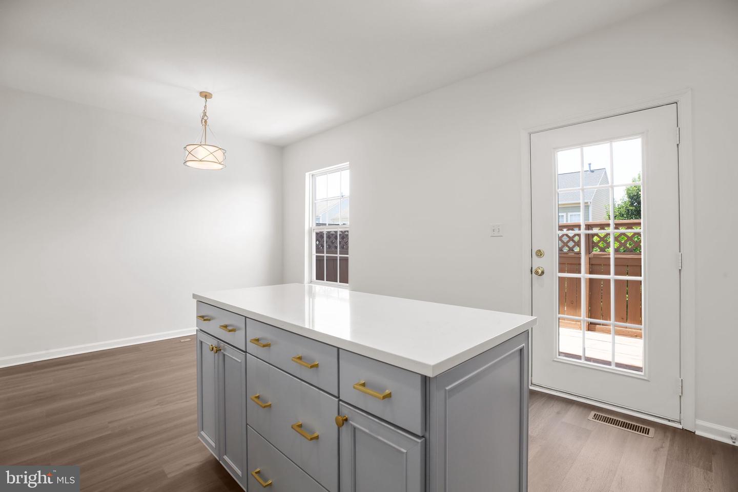 1108 Hampton St Property Photo 10