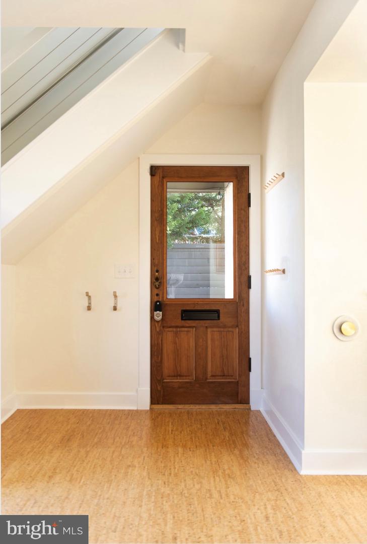 202 Herndon St Property Photo 4
