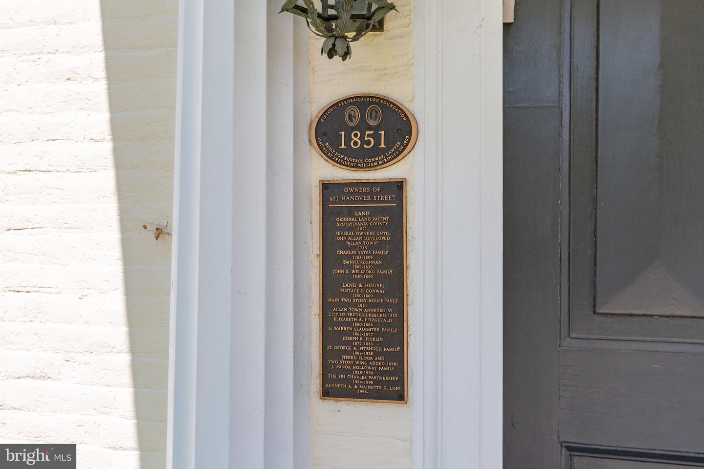 401 Hanover St Property Photo 2