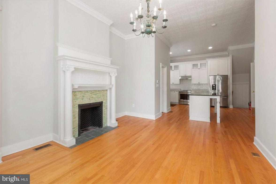 401 Hanover St Property Photo 7