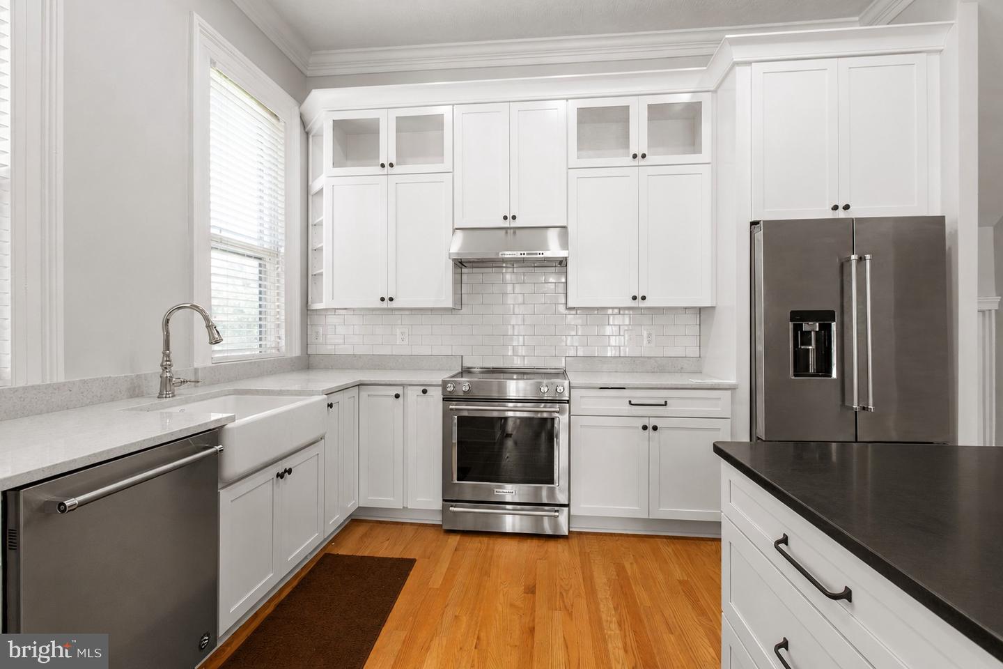 401 Hanover St Property Photo 12