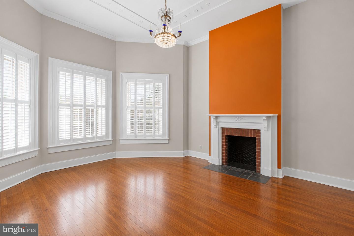 401 Hanover St Property Photo 21
