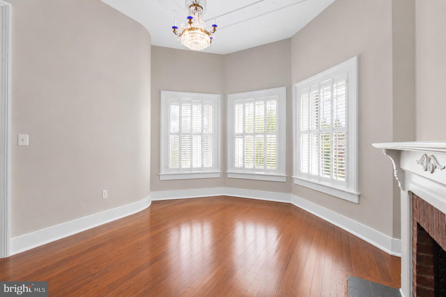 401 Hanover St Property Photo 22