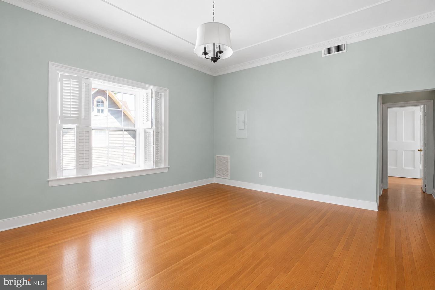 401 Hanover St Property Photo 28