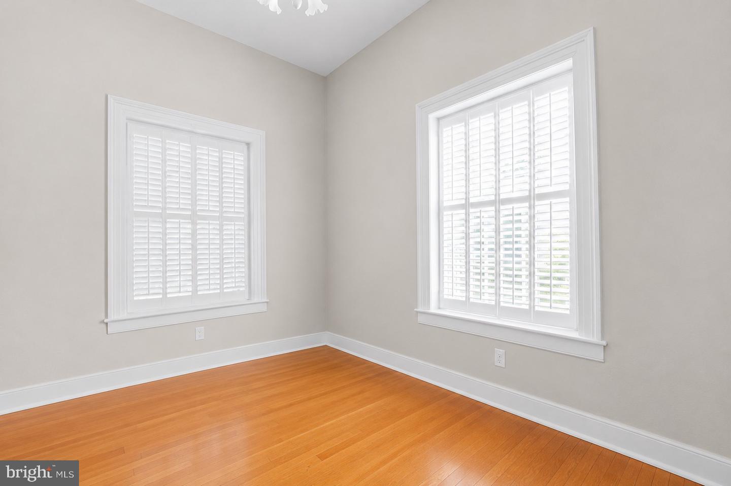 401 Hanover St Property Photo 29