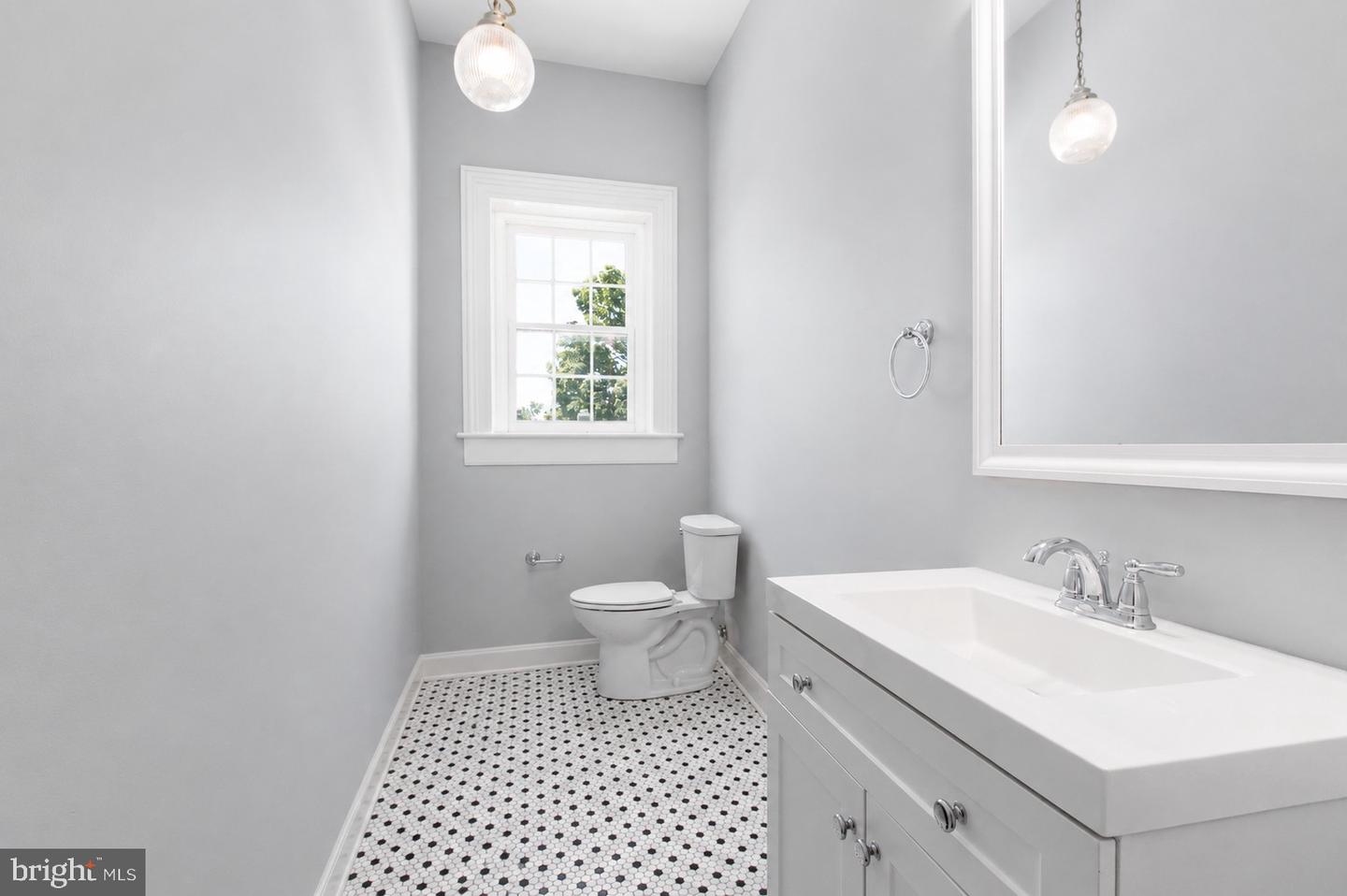 401 Hanover St Property Photo 44