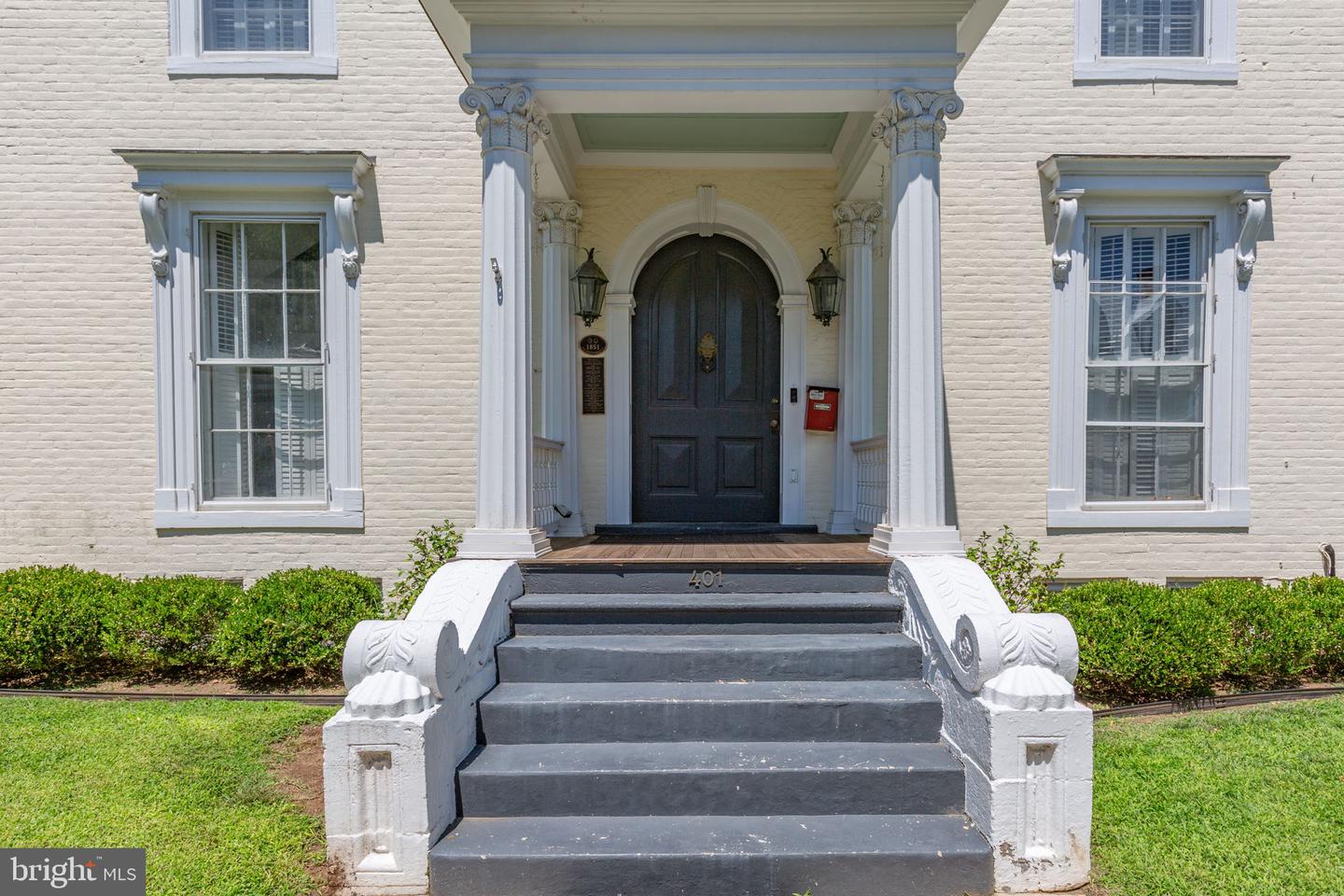 401 Hanover St Property Photo 46