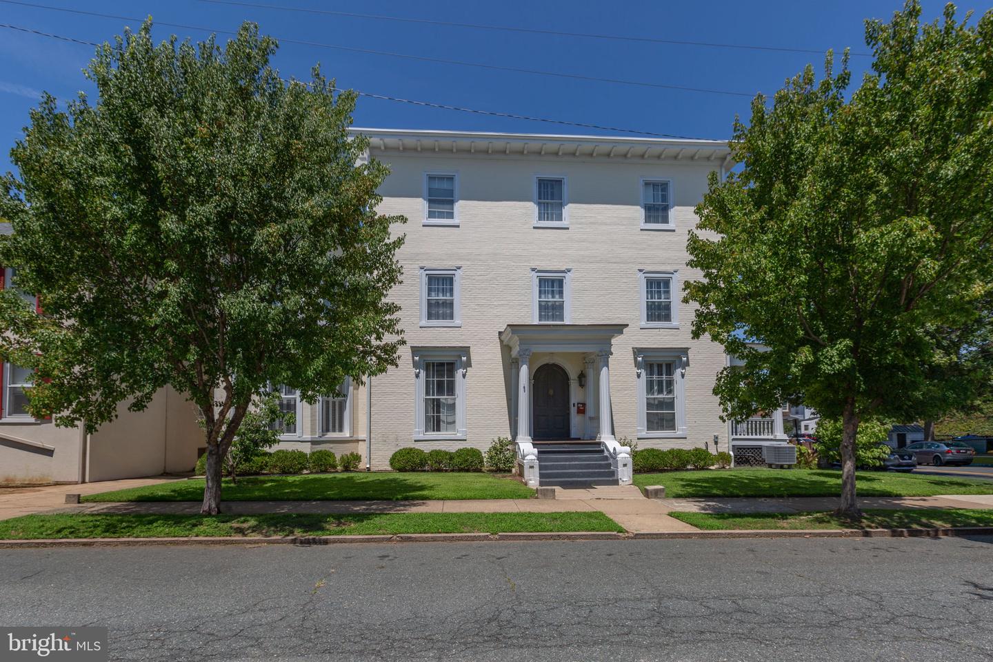 401 Hanover St Property Photo 47
