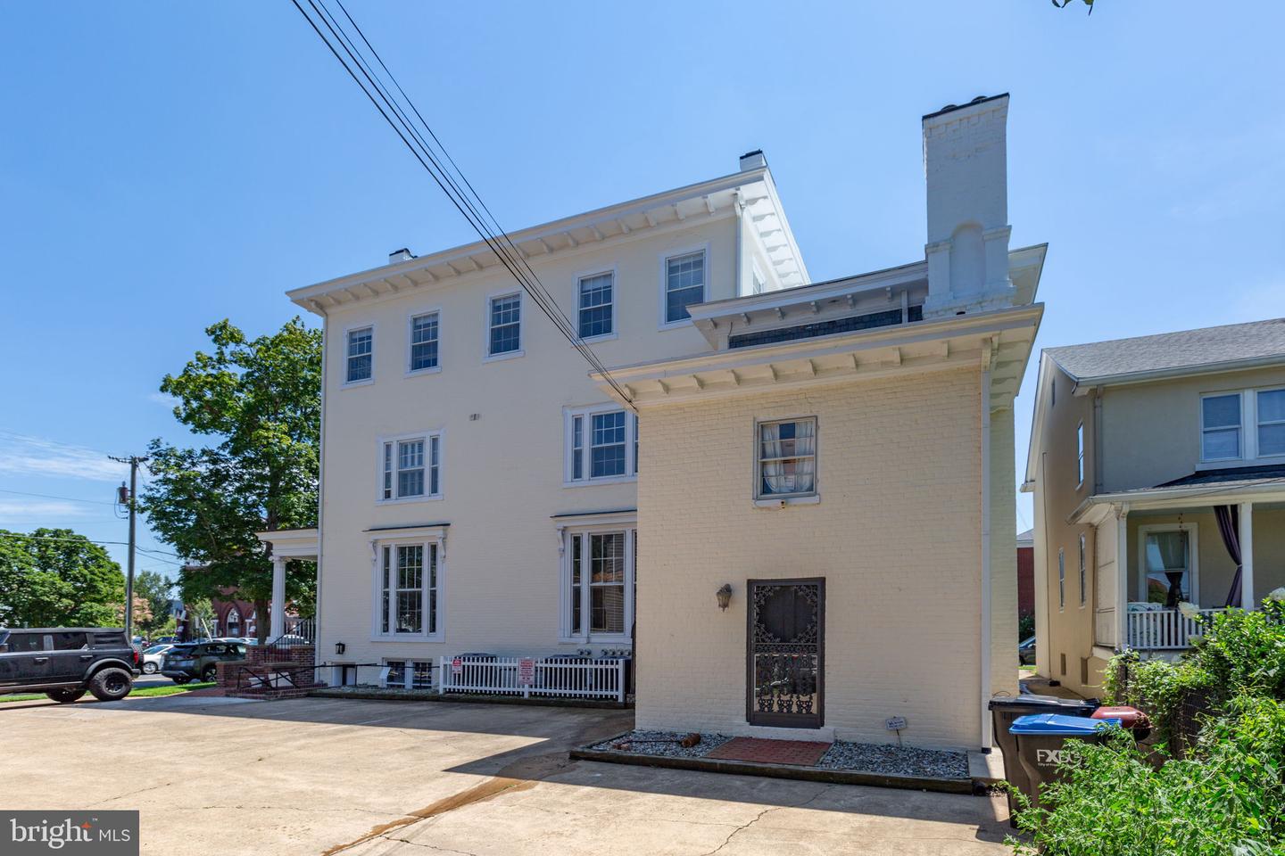 401 Hanover St Property Photo 54