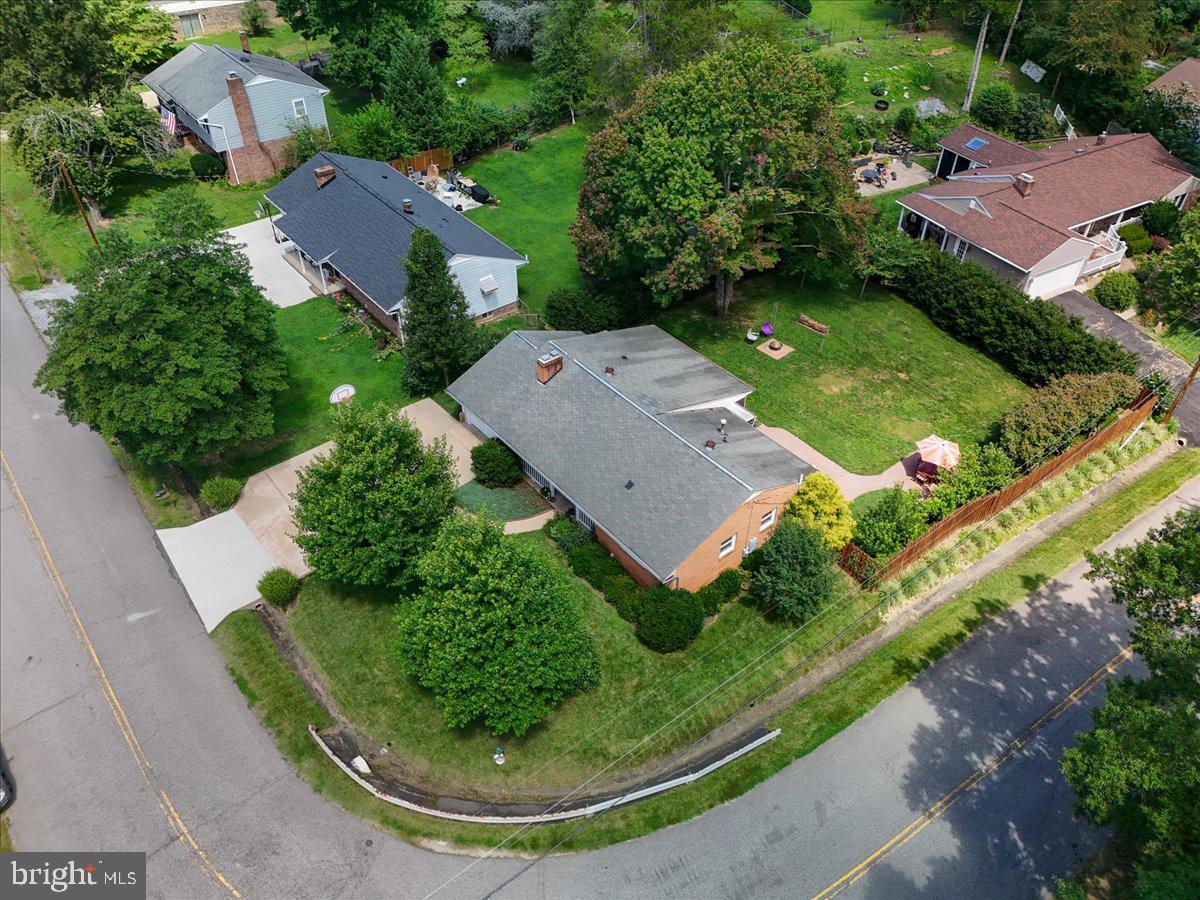 205 Stonewall Dr Property Photo 8