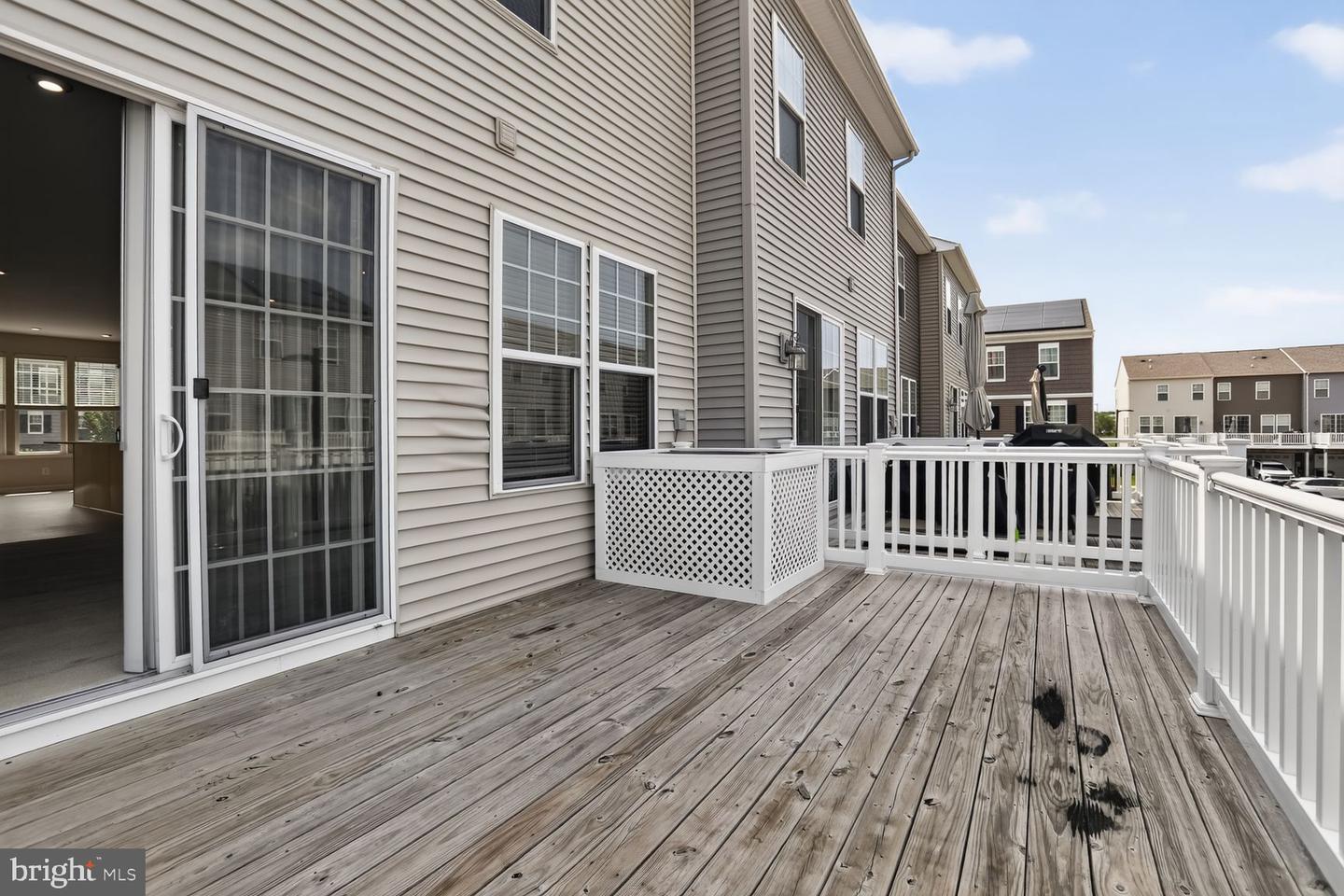 1806 Sag Harbor Ln Property Photo 14