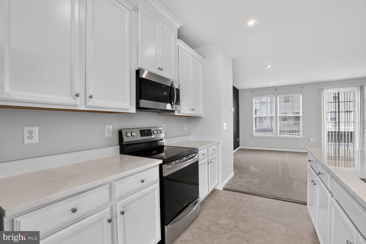 1806 Sag Harbor Ln Property Photo 17