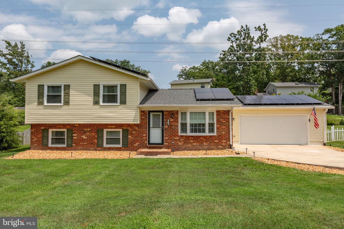225 Morningside Dr Property Photo 1
