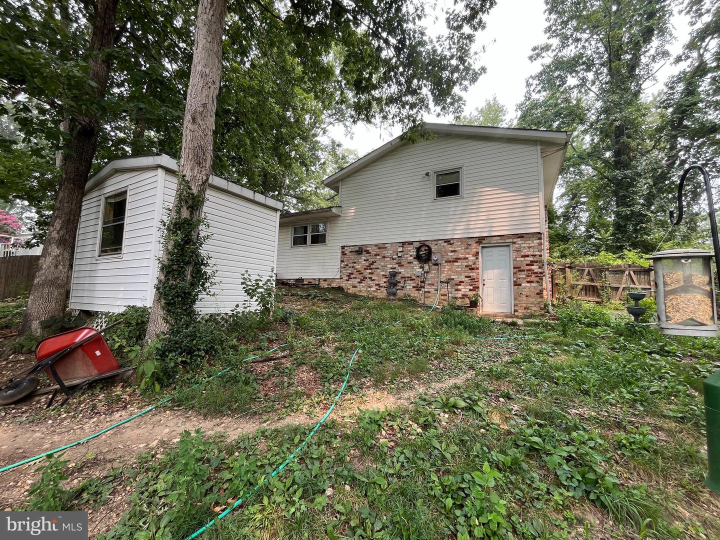 410 Morningside Dr Property Photo 2