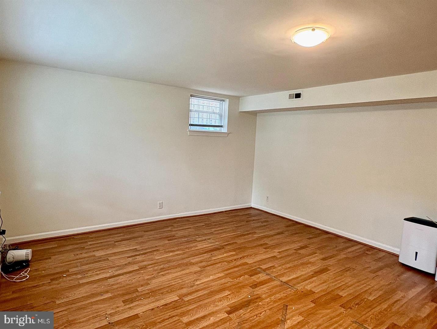1316-a Rowe St Property Photo 3