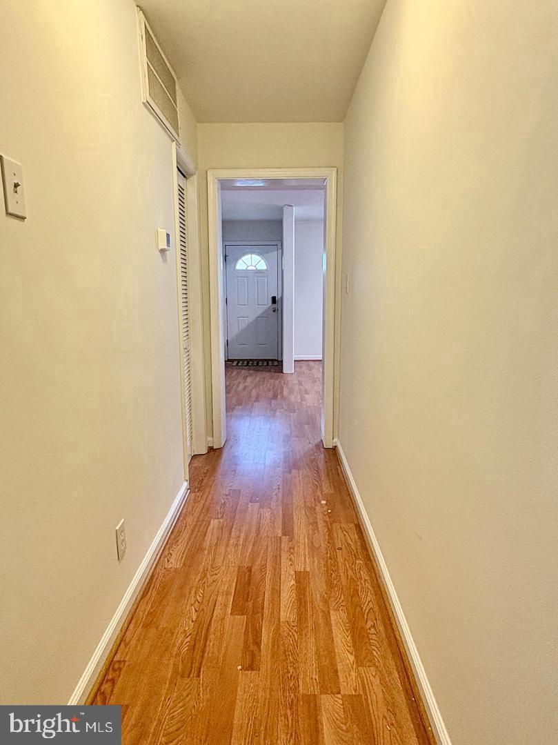 1316-a Rowe St Property Photo 8