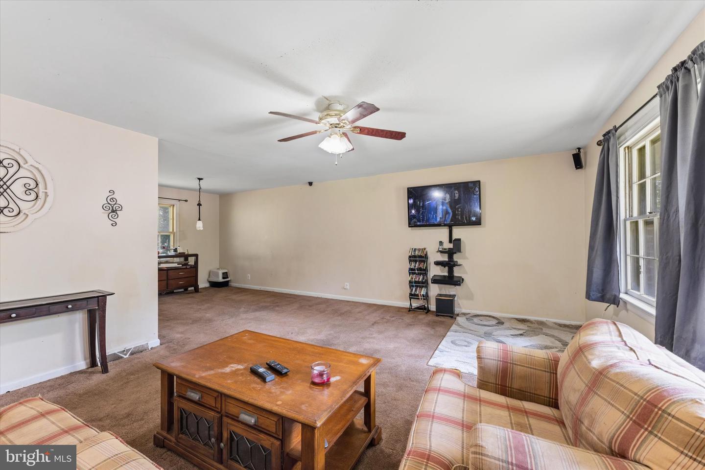5 Warfield Pl Property Photo 11