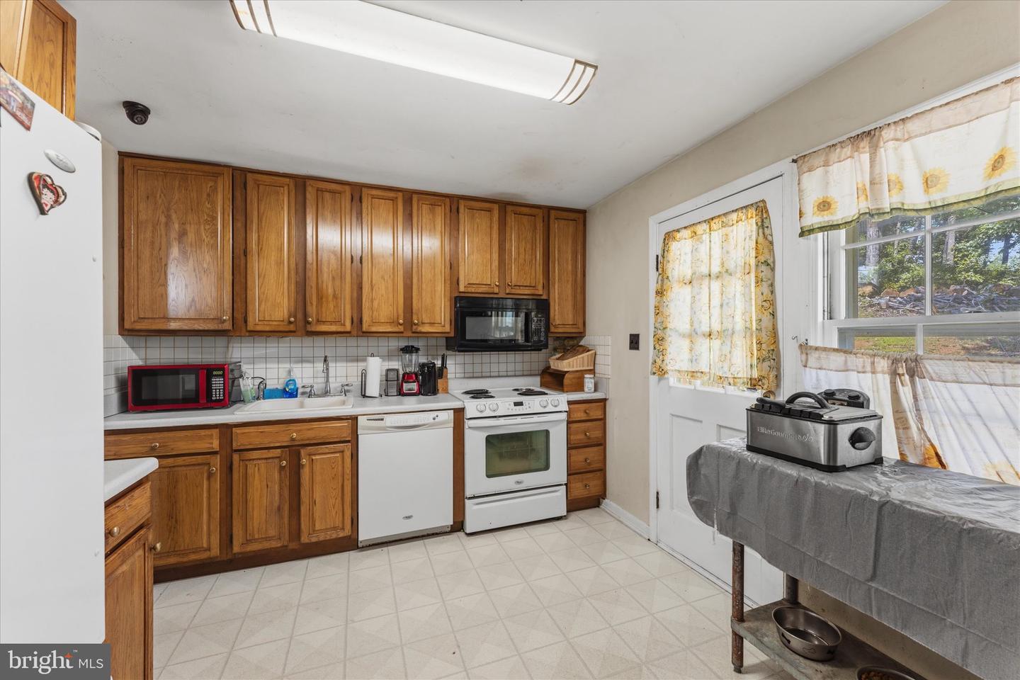 5 Warfield Pl Property Photo 14