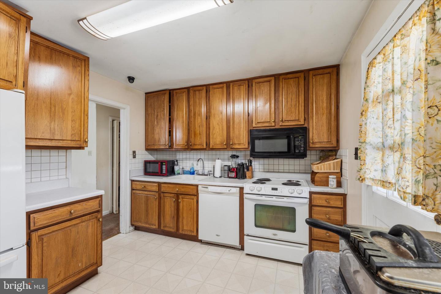 5 Warfield Pl Property Photo 15