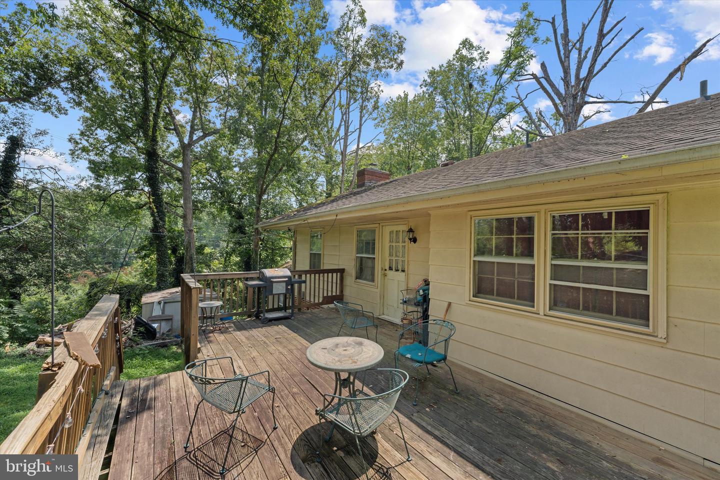 5 Warfield Pl Property Photo 28