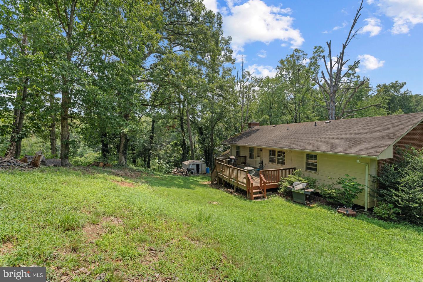 5 Warfield Pl Property Photo 46