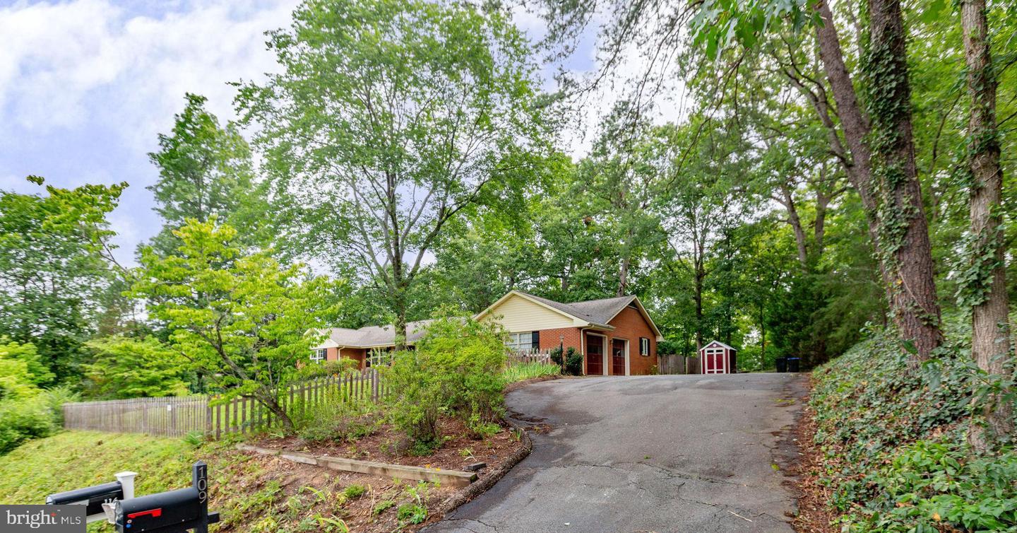 109 Woodland Rd Property Photo 2