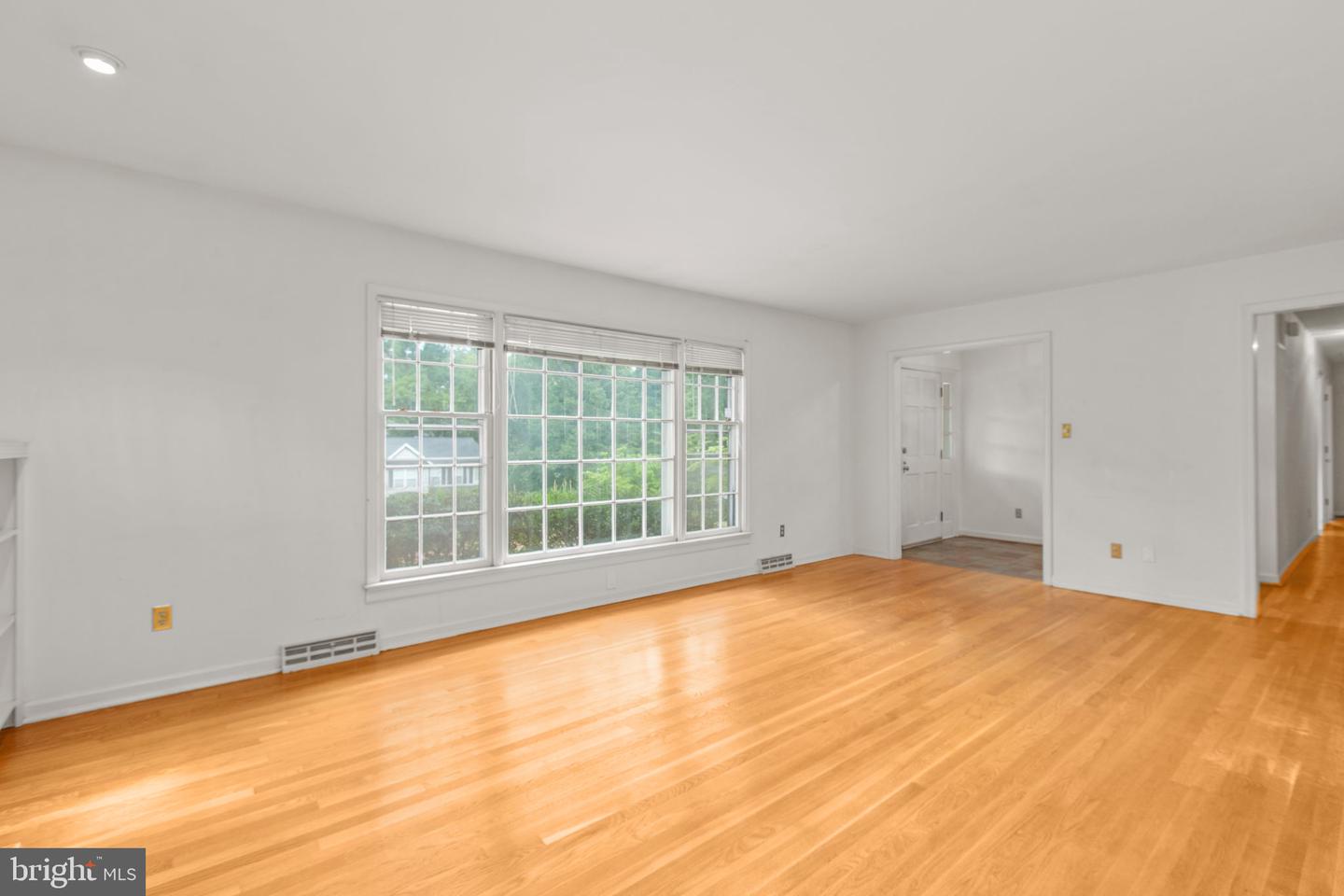109 Woodland Rd Property Photo 8