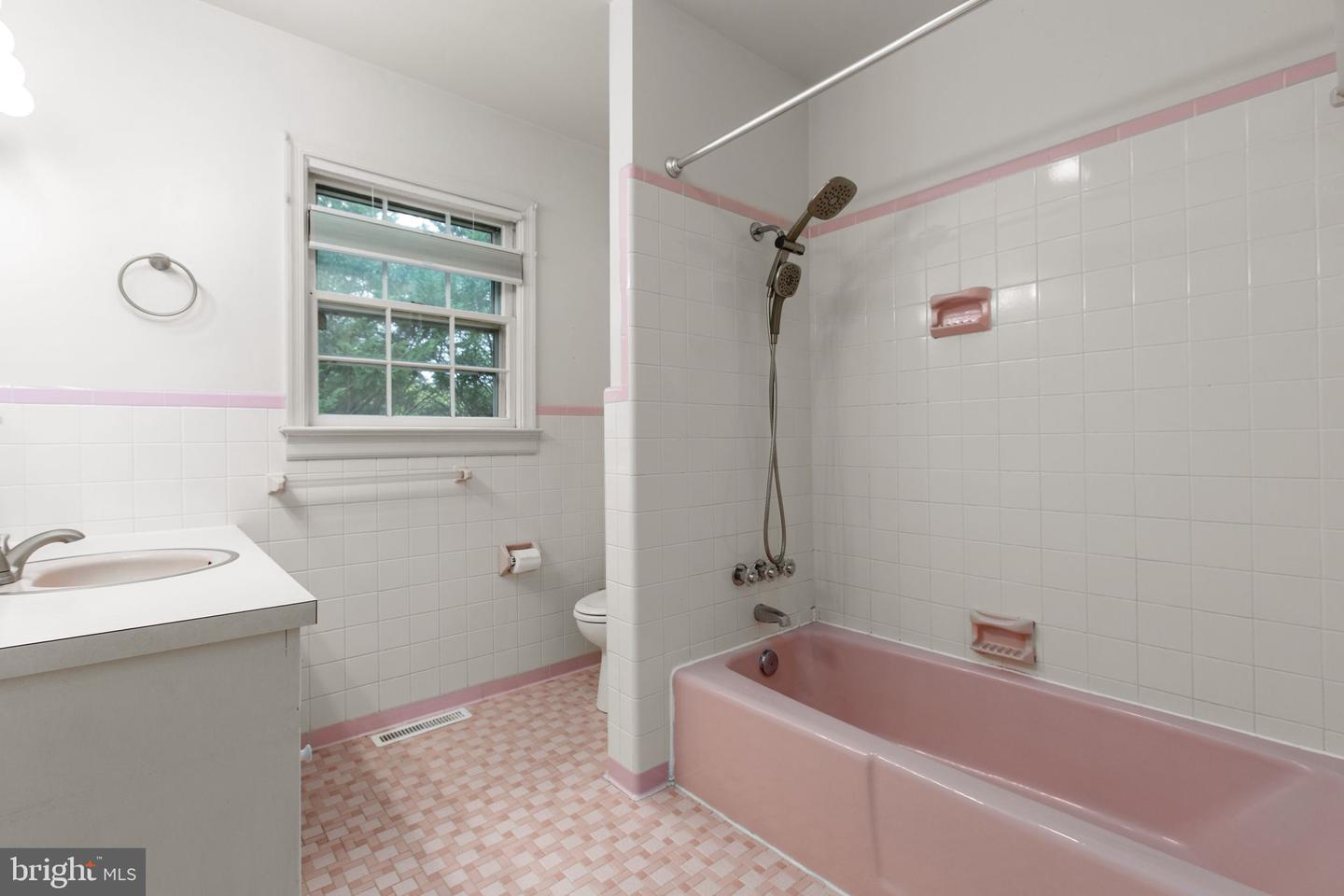 109 Woodland Rd Property Photo 21