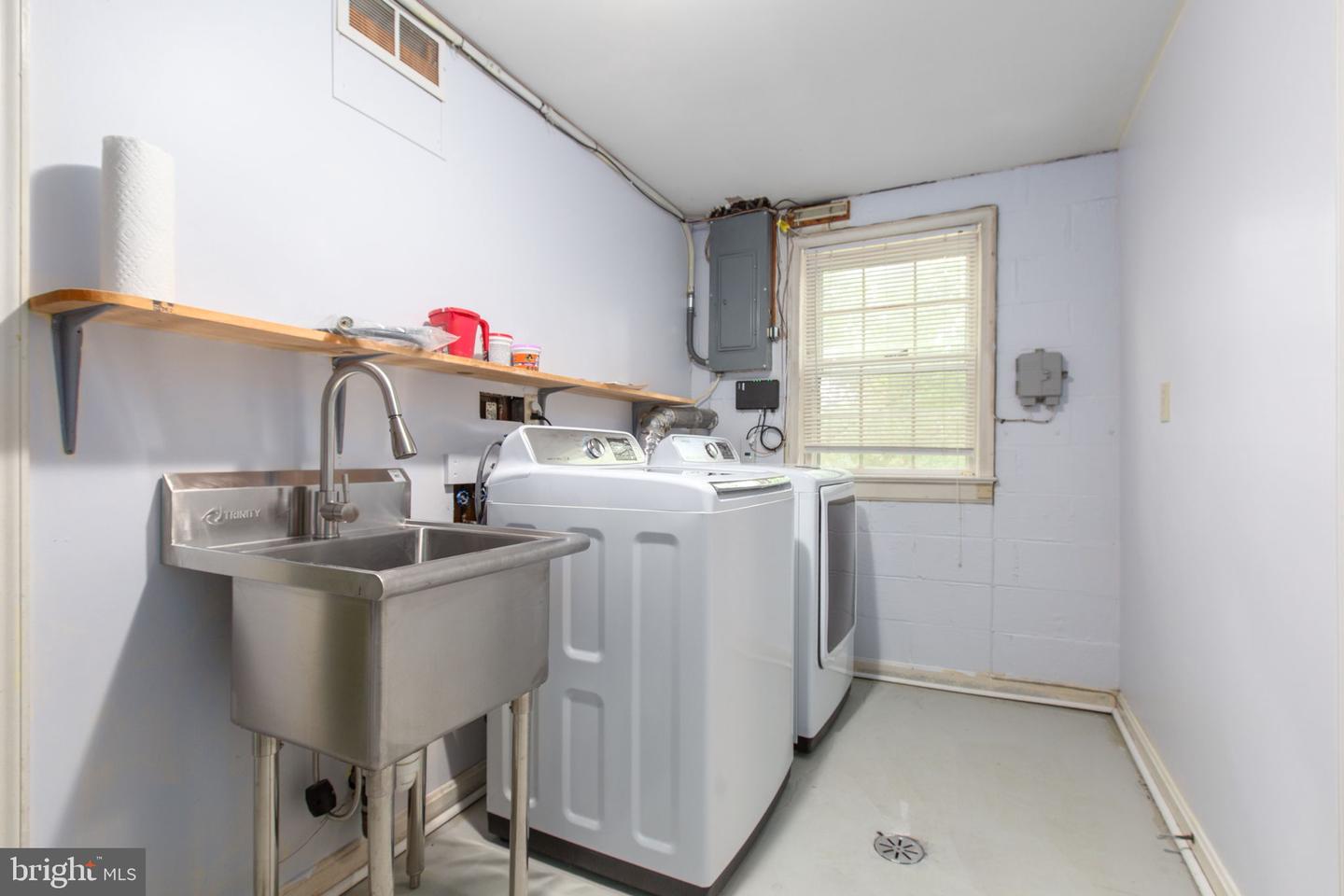 109 Woodland Rd Property Photo 42