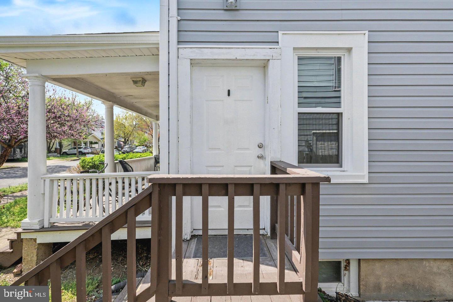 803 Wolfe St #a Property Photo 4