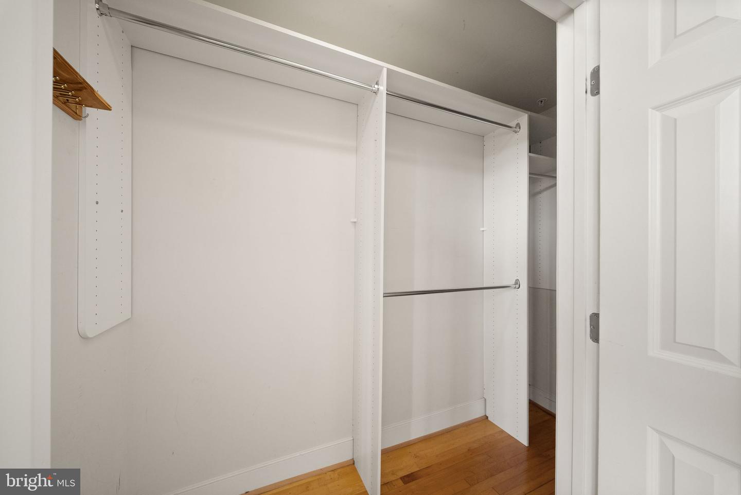 900 Barton St #301 Property Photo 36