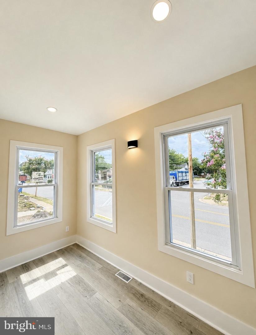 822 Lafayette Blvd Property Photo 5