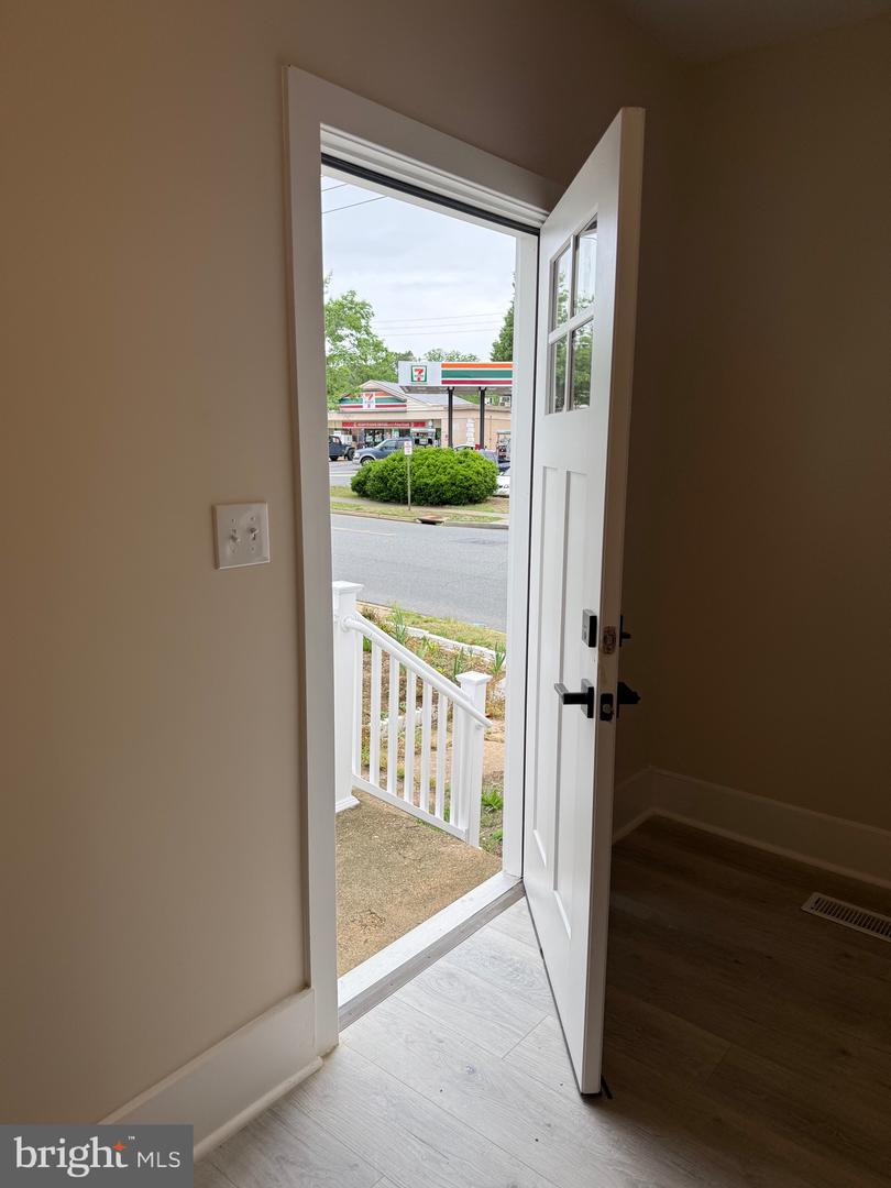 822 Lafayette Blvd Property Photo 6