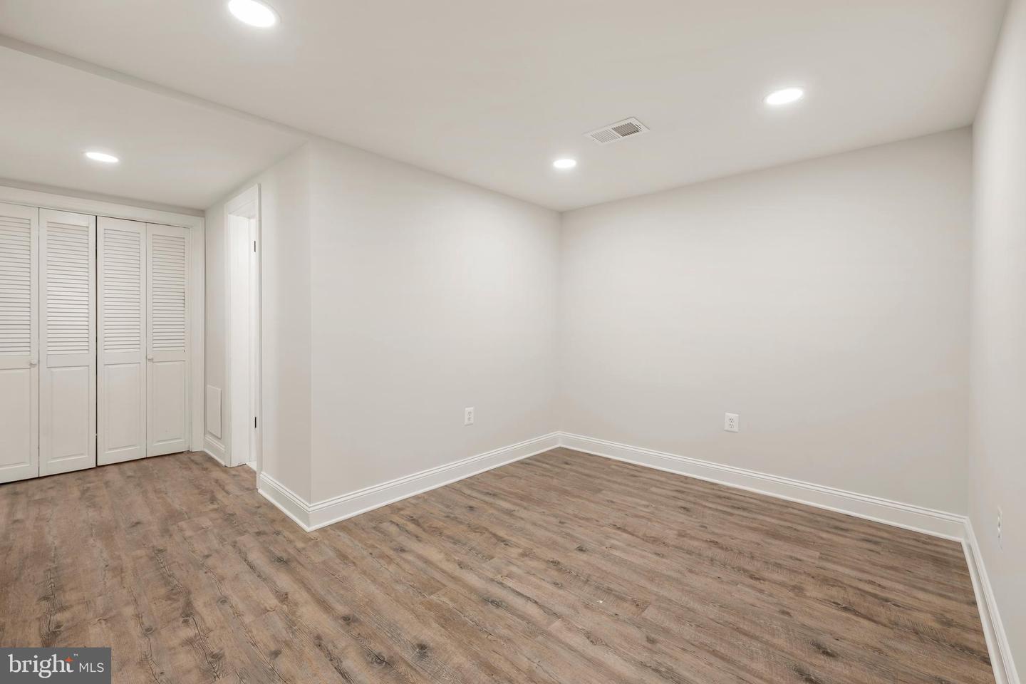 1329 Brent St Property Photo 28