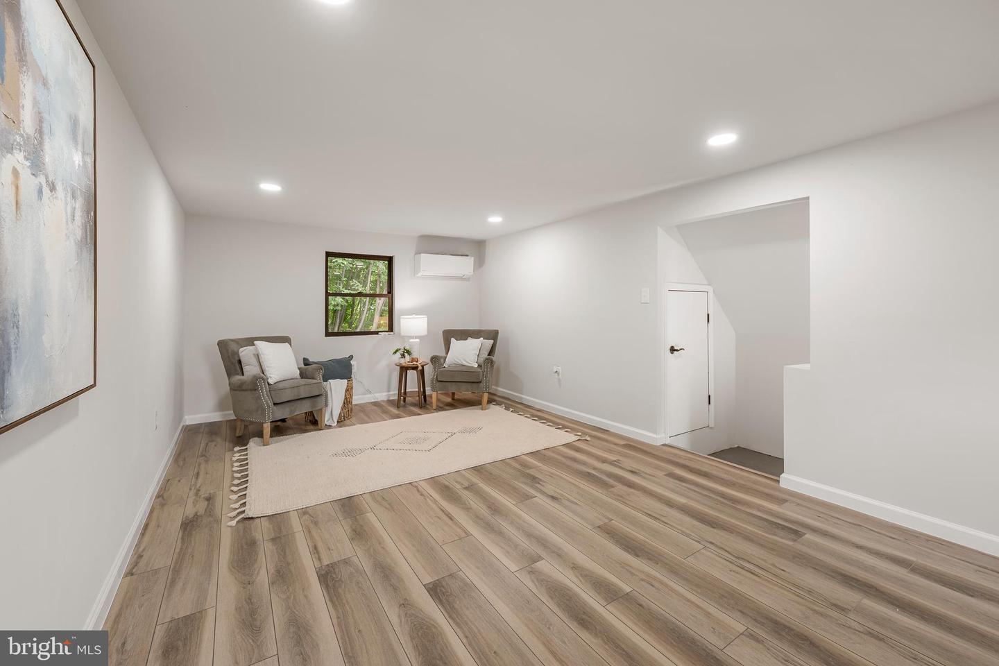 1329 Brent St Property Photo 34