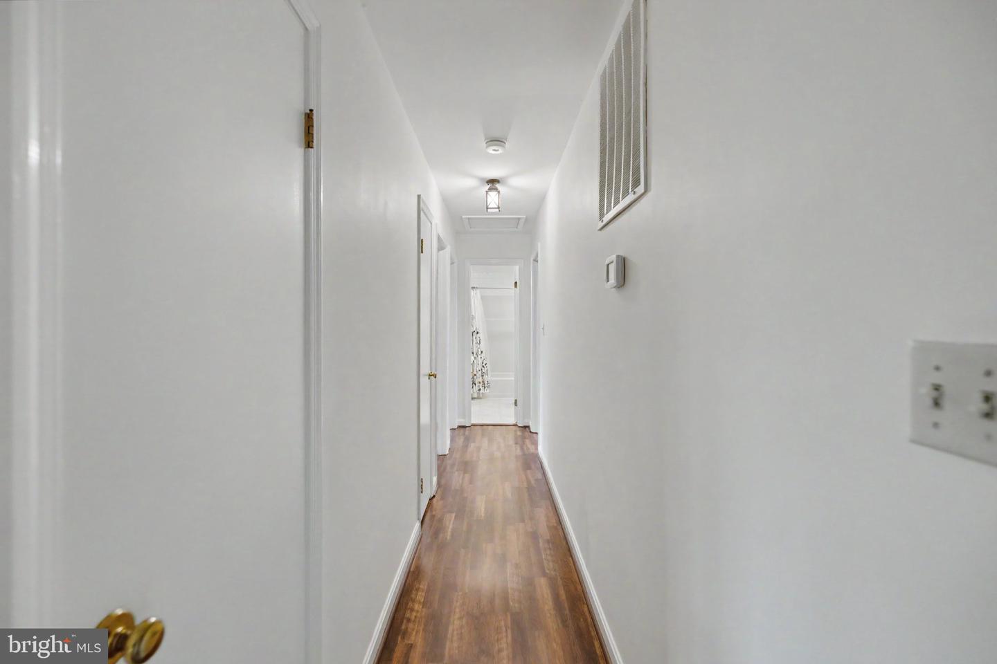 7 Seneca Ter Property Photo 19