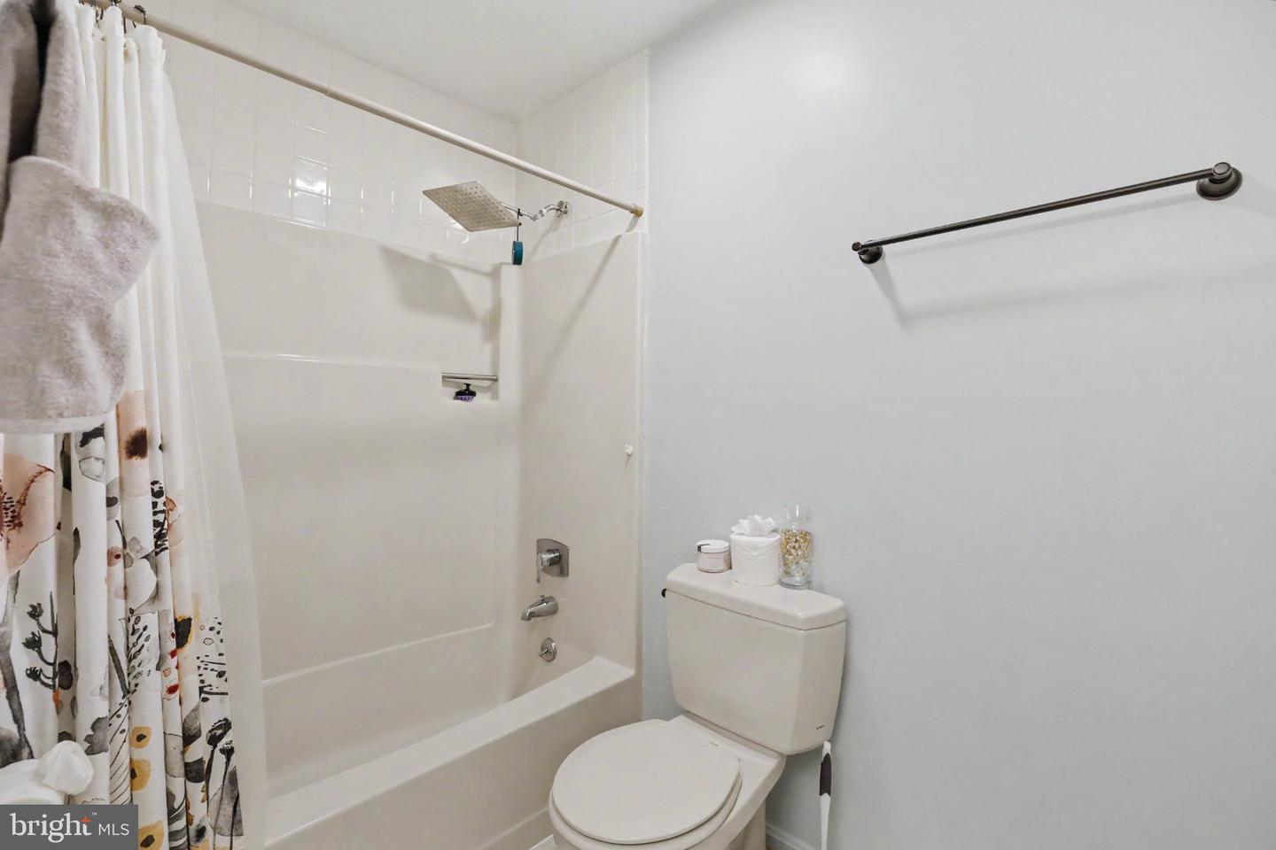 7 Seneca Ter Property Photo 25