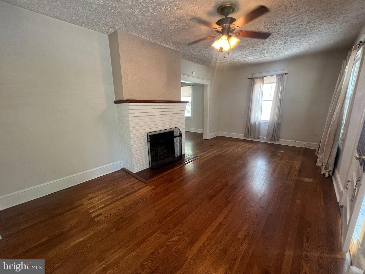 813 Marye St Property Photo 2